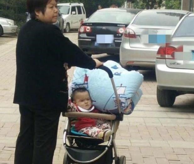 老人|“更喜欢外婆,还是更喜欢奶奶”孩子给出的答案,现实又讽刺