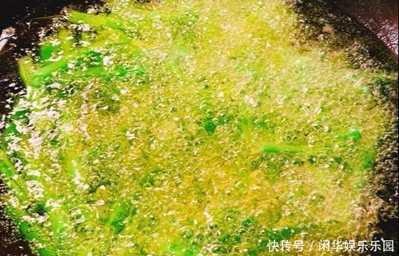 也非常|炒四季豆时,千万别直接炒,多加这1步,四季豆清脆可口还不发黄