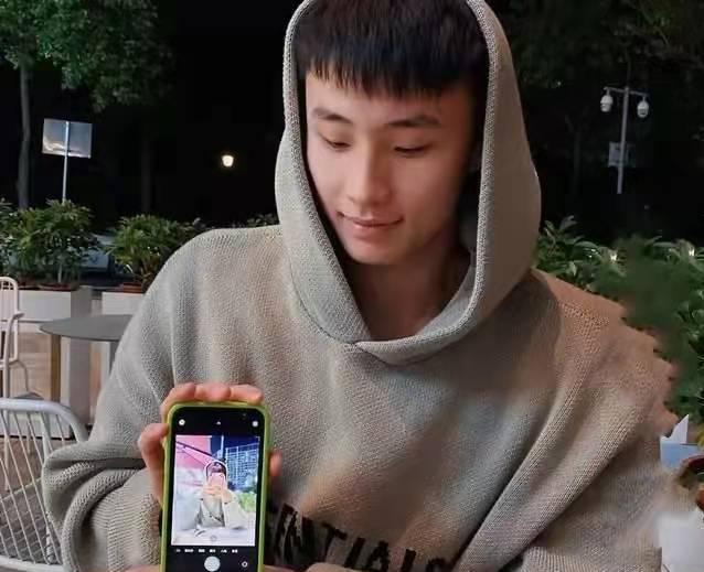 天津女排|恭喜!中国女排又一国手公开恋情,男友年仅20,同穿情侣服太甜蜜