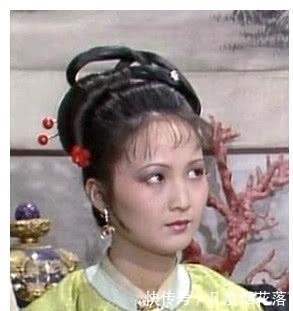 红楼梦: 王熙凤哥哥为何要卖了巧姐, 原因太不堪, 只有平儿知道!