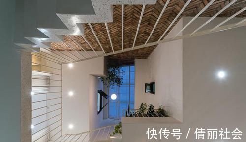 餐厅|一家3口卖掉城里房子,回农村花2年建栋复式,现在的家又大又舒服