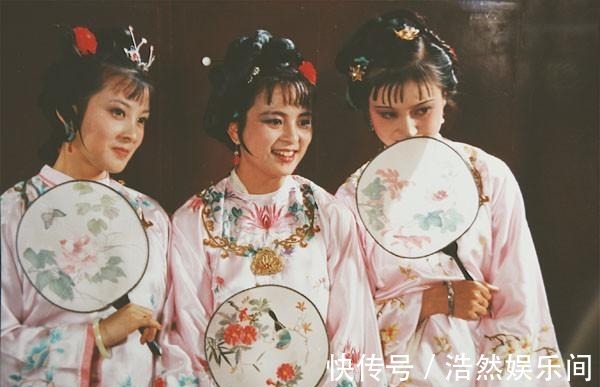 黛玉|《红楼梦》里贾宝玉朋友圈有几个聊天群