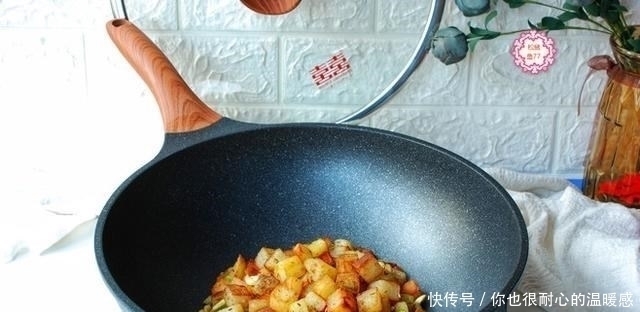 土豆|这菜很便宜，2元1斤，耐储存不易坏，维C含量很高，遇见多买点