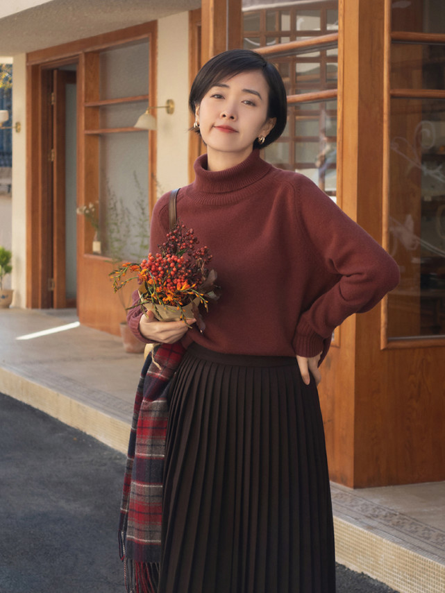 姐妹 优雅女人的衣橱里必备“毛衣”,尽显熟龄美,你心动了吗?