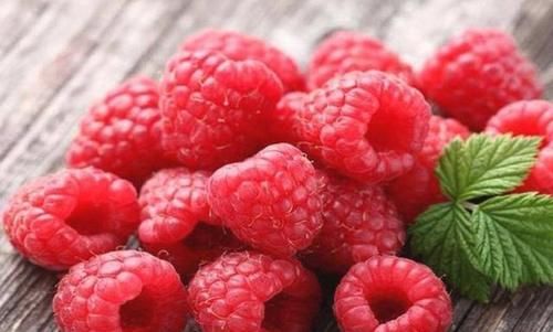 衰老|女人不想过早衰老，可以多吃3种食物，美容养颜，祛皱淡斑