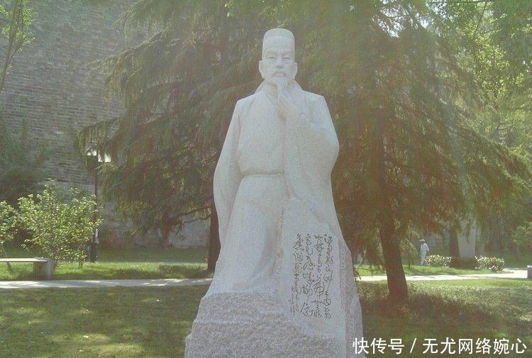 金陵图@诗人写下一首千古经典,另一诗人句句反驳,写下另一首千古经典