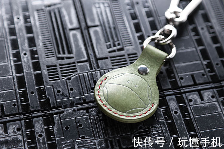 皮革 高达联名皮革产品:三大经典招牌机甲均亮相