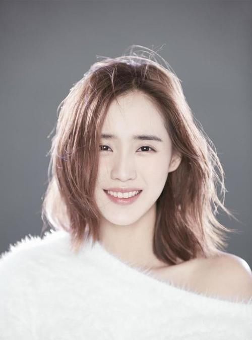 膨胀感|女人过了40岁,尽量避开这3种发型,尤其是第二种,显老又土气