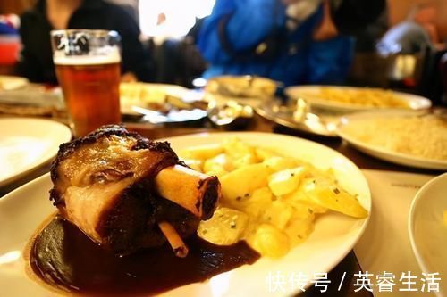 人数|我国失眠人数已达到2亿，还在晚餐吃这3类食物的人，别怪睡不好