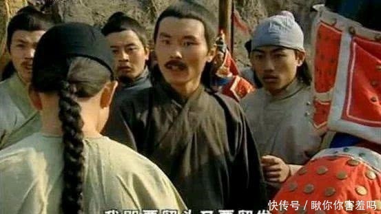 中国人|为什么中国老人喜欢给孩子睡扁头?长大后才发现,真的影响颜值