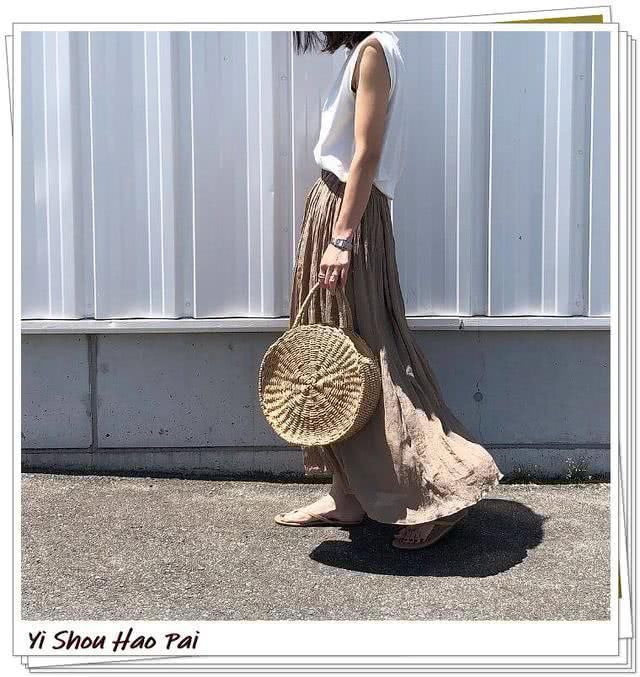 细节决定成败气温在24-32度之间时,夏日完美的穿搭典范