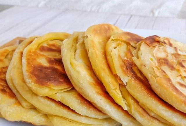 香掉牙的葱油饼教程来了,咬一口直掉渣,学会可以直接开店了,香!