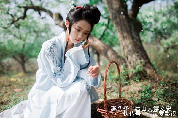 大观园$薛宝钗连用两计,将黛玉置于死地,竟没人察觉葬花吟越想越恐怖