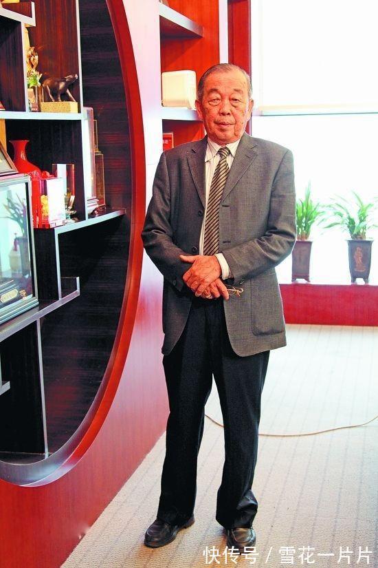 市值 安踏真正的创始人,80多岁资产千亿,给全村老人每月3百元补贴