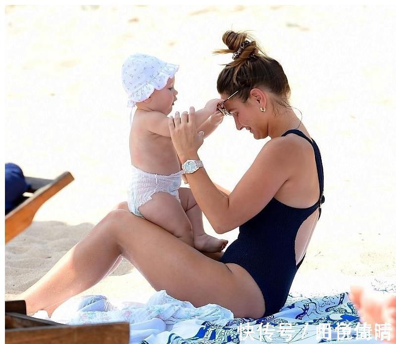 坐便器|急着给宝宝“戒”尿不湿?心急吃不了热豆腐!这个年纪戒才最好