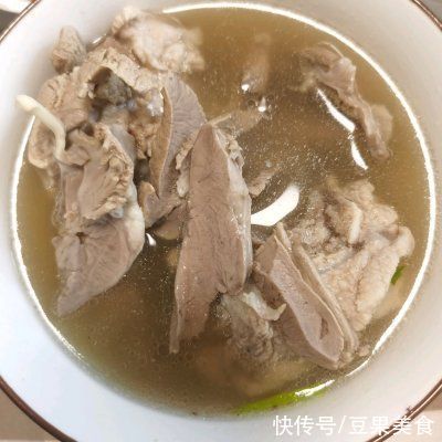 下饭|好吃下饭的骨头猪心汤，几分钟就学到手