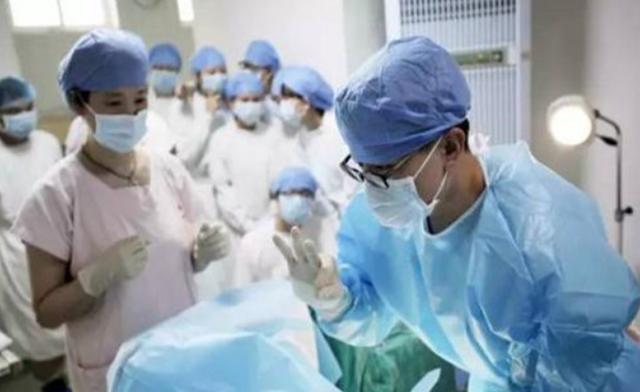 产妇|分娩时胎儿''出来''的那一刻,产妇是啥感觉别害羞值得一看