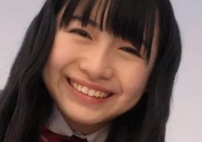 动作|女孩脸部很娇嫩,“3个动作”趁早改,否则脸会“越来越大”