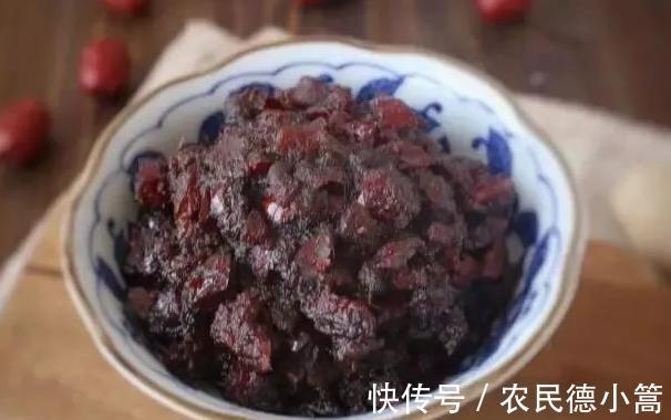 脸色|红枣与他们是绝配,坚持喝一个月,气血足,脸色红润显年轻!