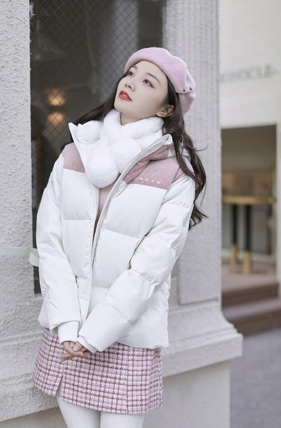 修身牛仔裤|羽绒服才是冬季穿搭的“神”,保暖又时尚,谁都离不开它