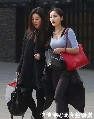 时尚|街拍:时尚甜美的小姐姐,穿搭个性,不失端庄