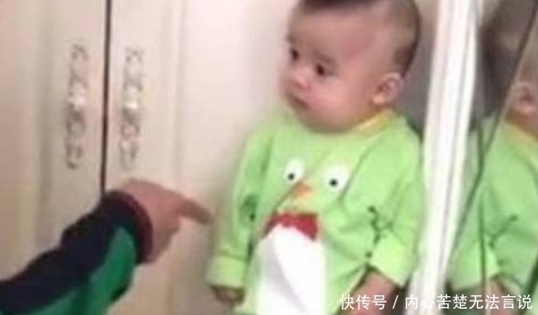 罚站|宝宝被爸爸教育不可以偷吃东西,接下来宝宝做出来的表情真是萌化了我的心