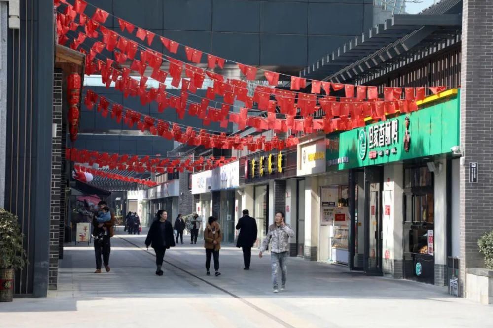 满屏都是”高级感” 小姐姐邀您去逛贵阳“小威尼斯”中天CCPARK