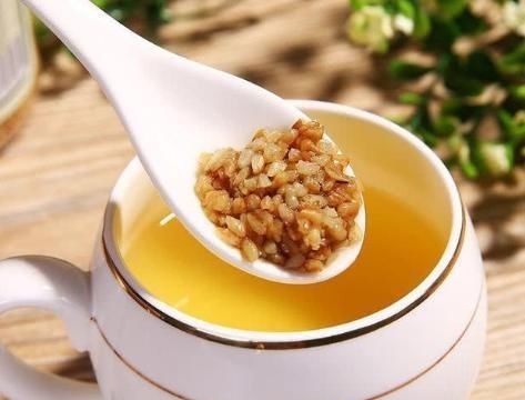 肝病|“养肝不吃药”？常吃5种食物，肝脏一天比一天好，肝病不来打扰