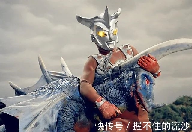 财智观察|奥特曼的正面是“光”, 背后是年轻人的情感投射诉求 | 正面