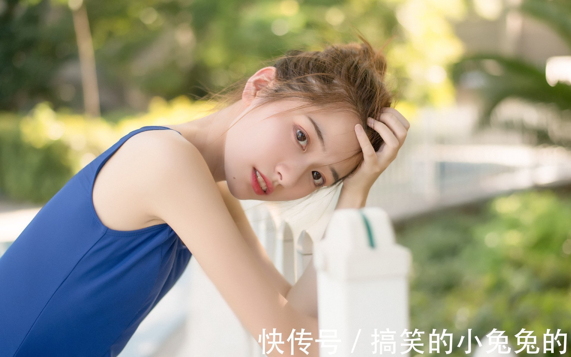 |搞笑GIF段子:对于公鸡来说,开车啥的都不叫事