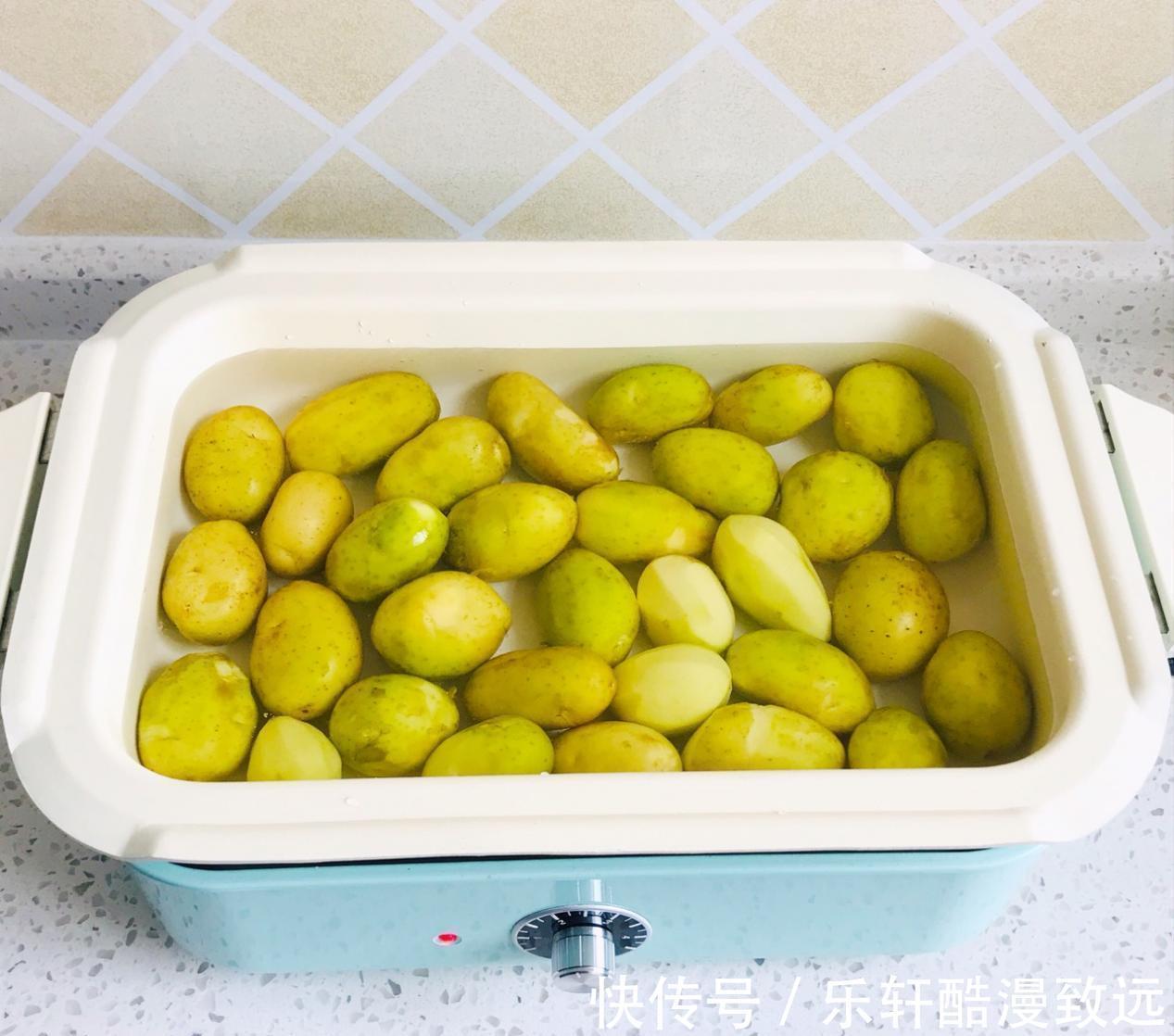 小土豆|土豆的新吃法，鲜香入味，一口一个，孩子很喜欢吃