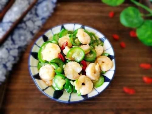 丝瓜虾仁，清甜鲜美，口感超爽滑！