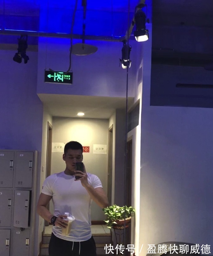 爆棚|又壮又帅的肌肉小哥,练就霸气麒麟臂,荷尔蒙爆棚,男友力十足!