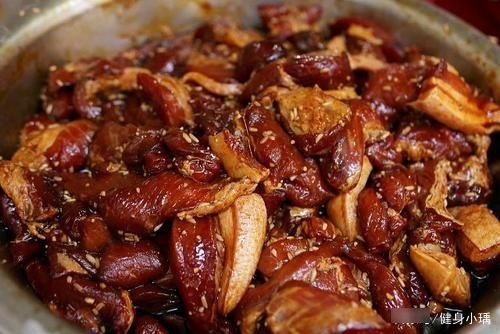 “毁肤食物”被公开，泡面、火腿未上榜，前三名不少人都爱吃