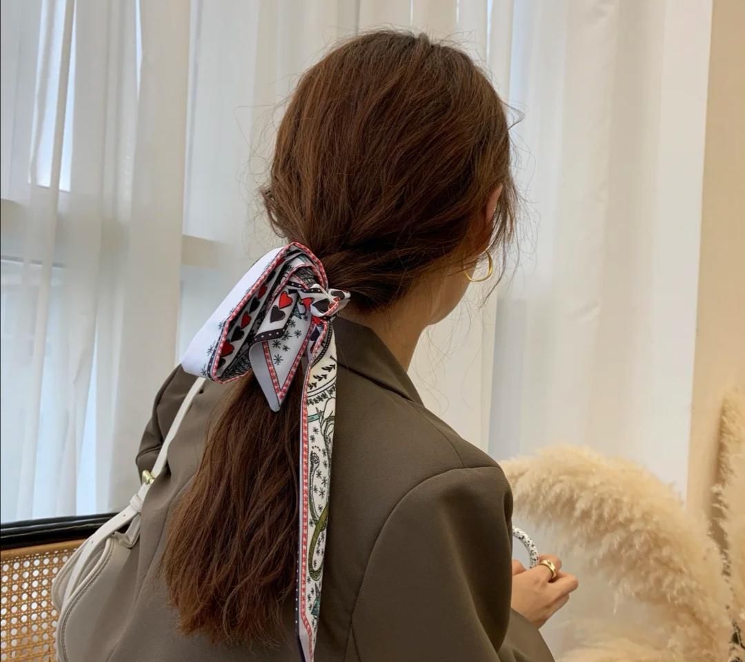 别再披头散发了，今年流行这些“盘发”，优雅精致又时尚