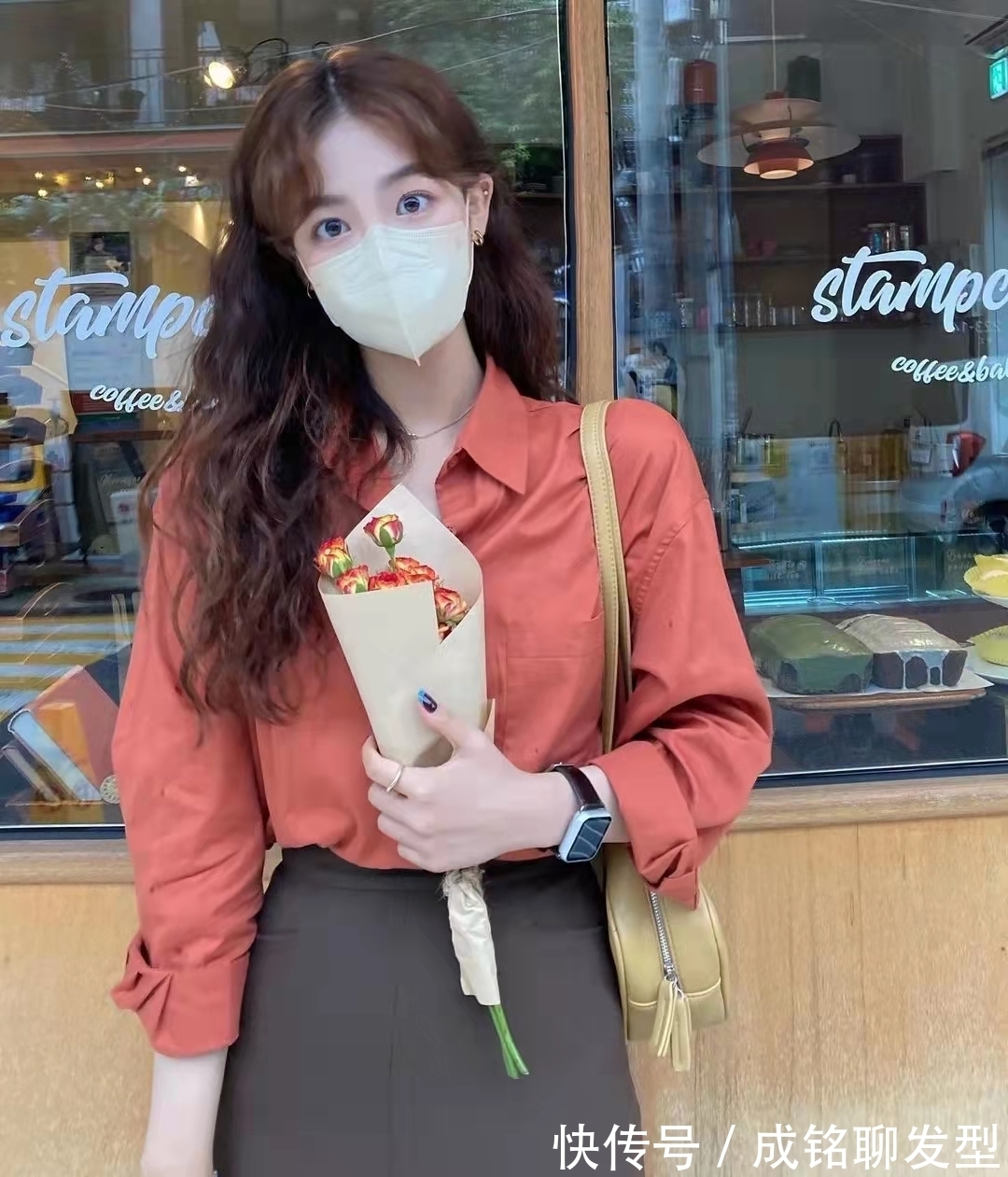 羊毛卷|入秋后很火的发型发色,显白瘦脸让你颜值爆表,时髦精们请收藏