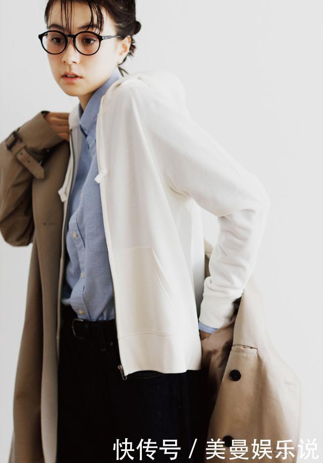 人手一件的经典款卫衣,打造不过时的单色系优雅造型