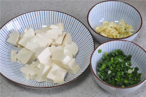 蚝油豆腐|高蛋白、低脂肪，冬天这菜别错过，1块钱1个，嫩滑入味比肉香！