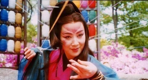 5个版本的东方不败,前2位已封神,唯独他