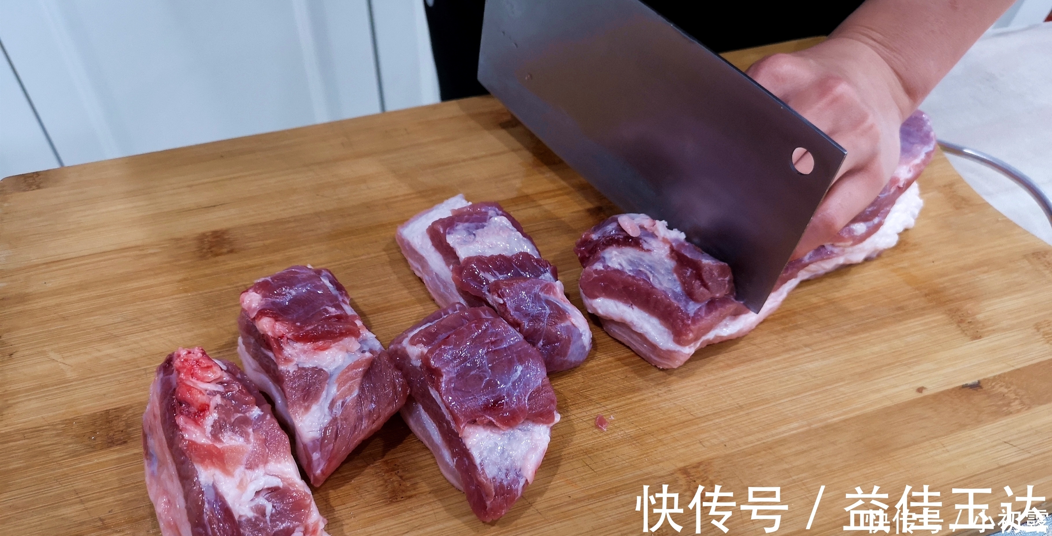 冰箱刚拿出的冻肉，不管冻得多硬，老师傅教我这招，分分钟解冻
