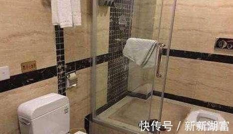小户型|头一次见有人将蹲便器装在淋浴房，实用又省空间，不得不夸聪明