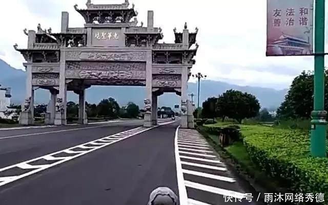 一组照片告诉你, 真正的佛教徒是怎样的