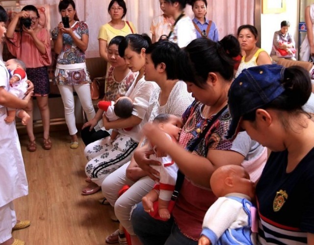 宝妈|95后辣妈晒娃,自己却火了,玲珑身材让人羡慕不已