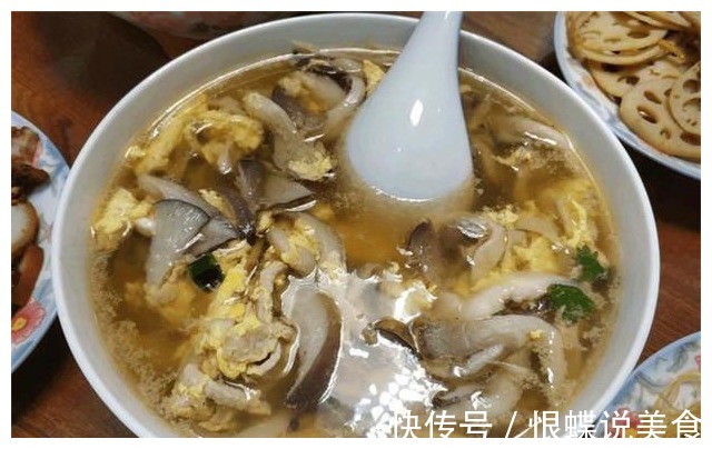 城里岳父母来家里赏花,我特意下厨招待,饭后夸我老婆嫁对人了!