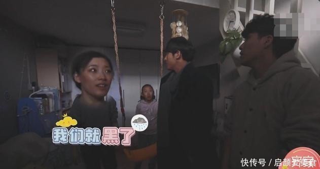 曹女士|一家三口挤20㎡,夜里动静太大,床边纸巾堆成山,鼻涕滴一床