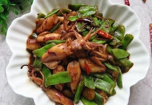 家人边吃边夸赞的家常菜，越吃越香，太美味了，一口气吃光盘