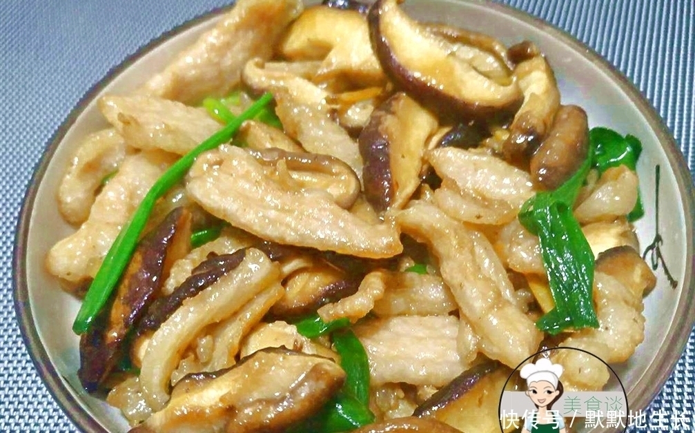 爱吃香菇放过此做法,简单炒一炒,鲜香嫩滑,连挑食的孩子都爱吃