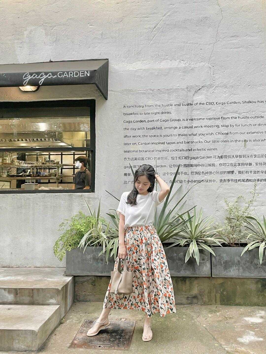 气质|日常穿搭小心机,紫色衬衫搭配半身裙提升品位,同时又能提升气质