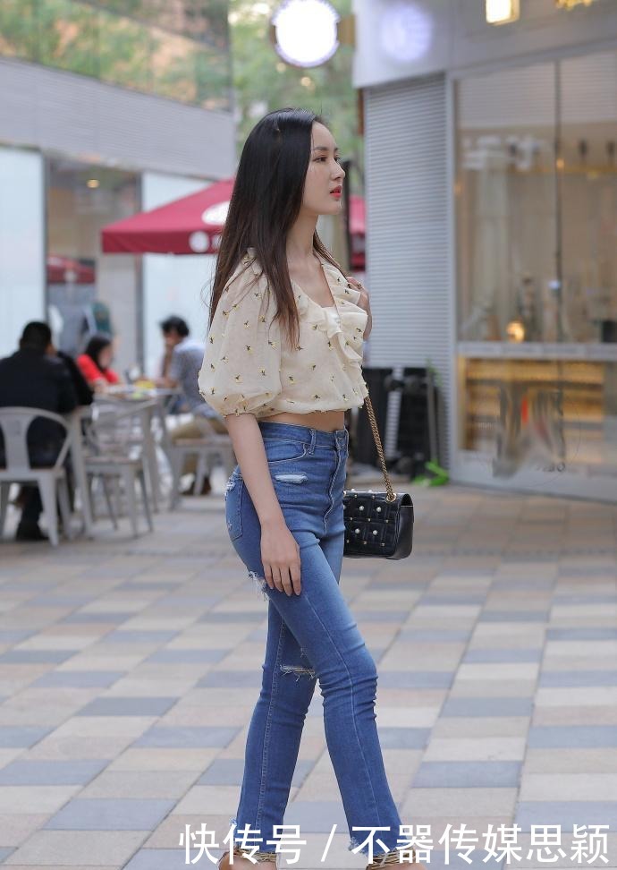 勇气|街拍 个性牛仔裤, 没身材没勇气还真不敢穿