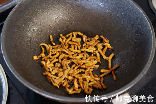 拉皮|年夜饭加盘“五福临门”,清爽的凉拌菜更受欢迎,寓意福气满满
